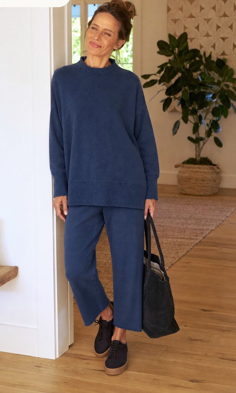Boutique Navy Textured Knit Mock Neck Pullover & Wide Leg Travel Set, Med G13